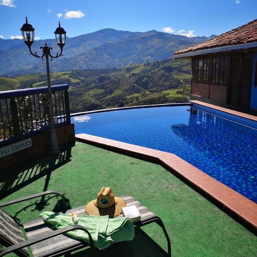 Castillo De Cascadas Finca Hotel Salamina Exterior photo