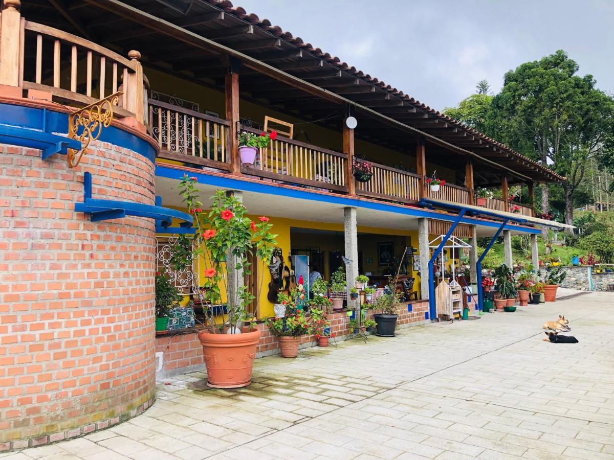Castillo De Cascadas Finca Hotel Salamina Exterior photo
